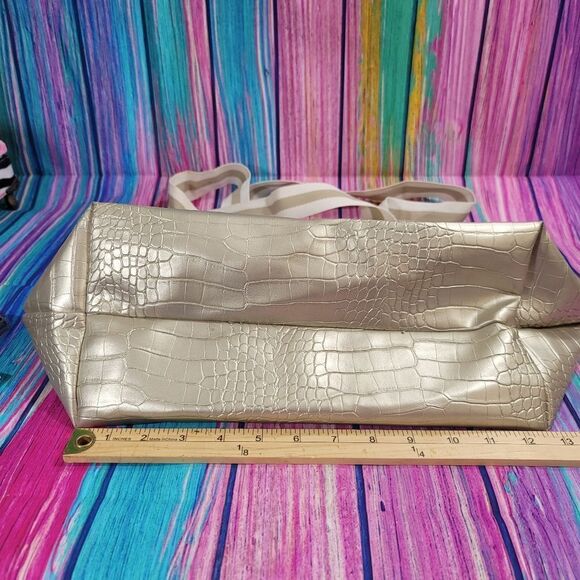 Saks Fifth Avenue Metallic Gold Shopping Tote or Shoulder Bag - Picture 11 of 16